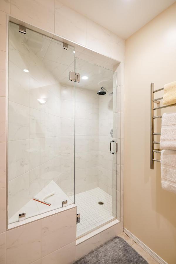 Enchanter Ocean View Suites Madeira Park Εξωτερικό φωτογραφία