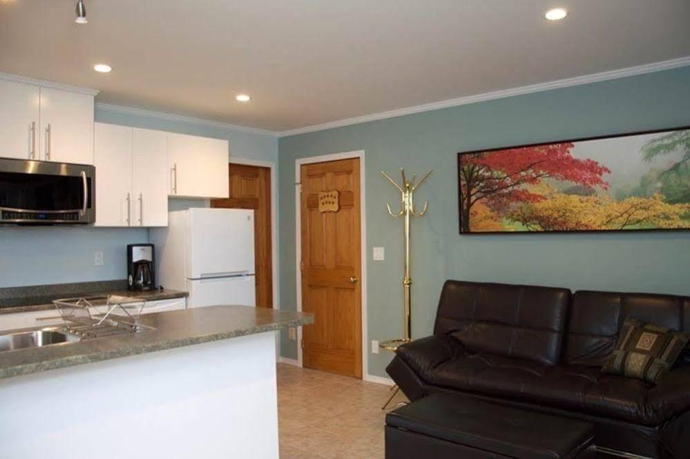 Enchanter Ocean View Suites Madeira Park Εξωτερικό φωτογραφία
