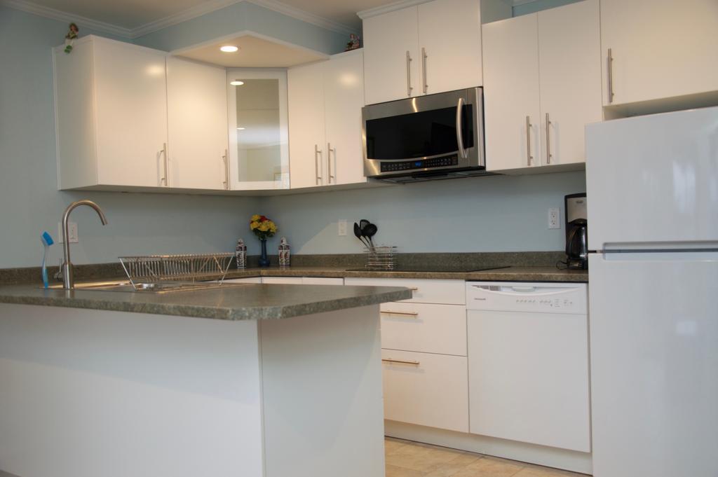 Enchanter Ocean View Suites Madeira Park Εξωτερικό φωτογραφία