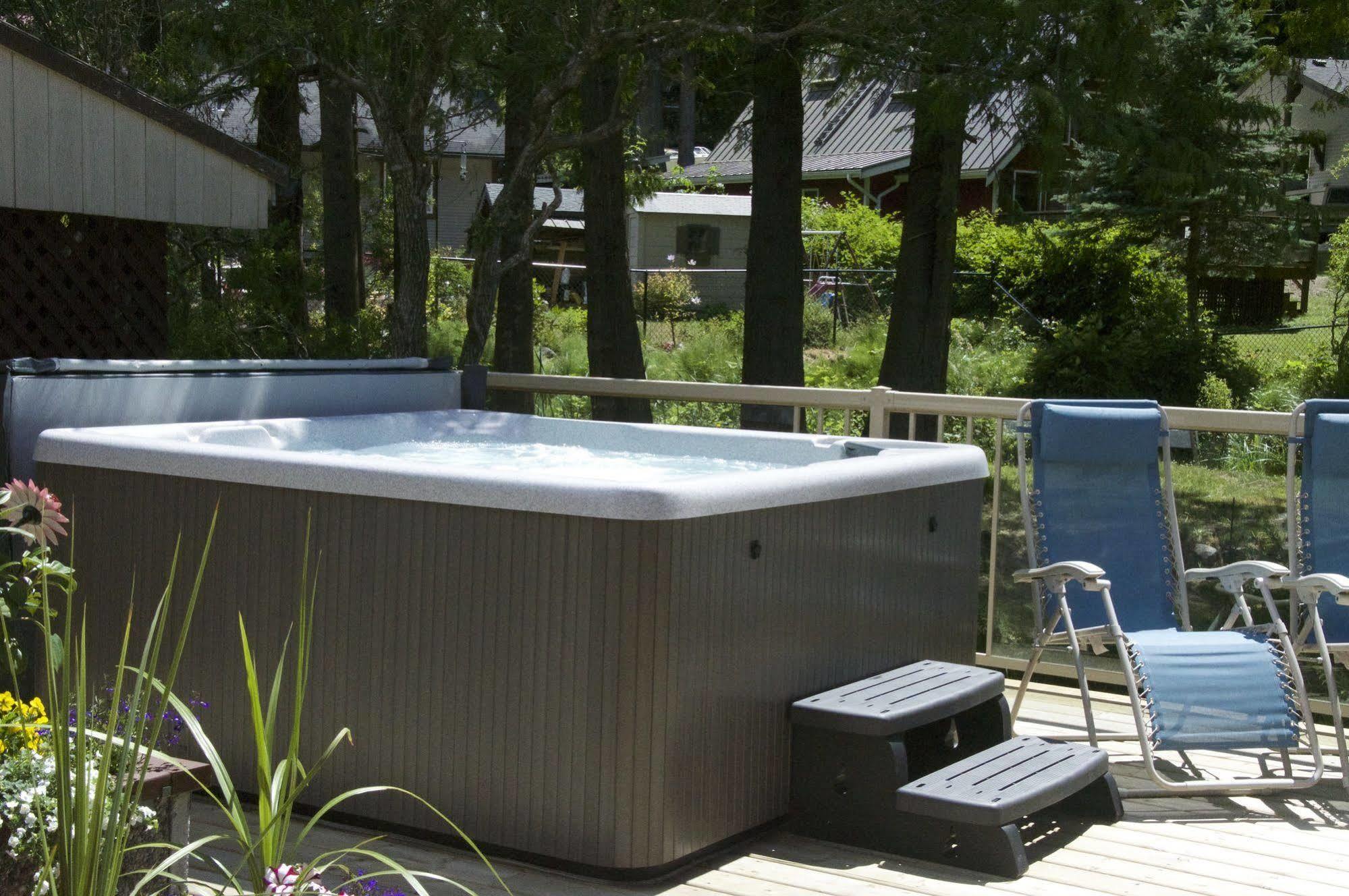 Enchanter Ocean View Suites Madeira Park Εξωτερικό φωτογραφία
